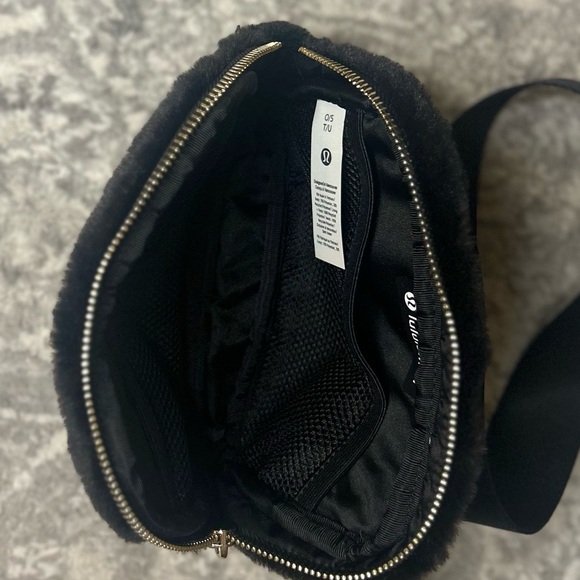 Lululemon Black Furry Shoulder Bag - Picture 3 of 4